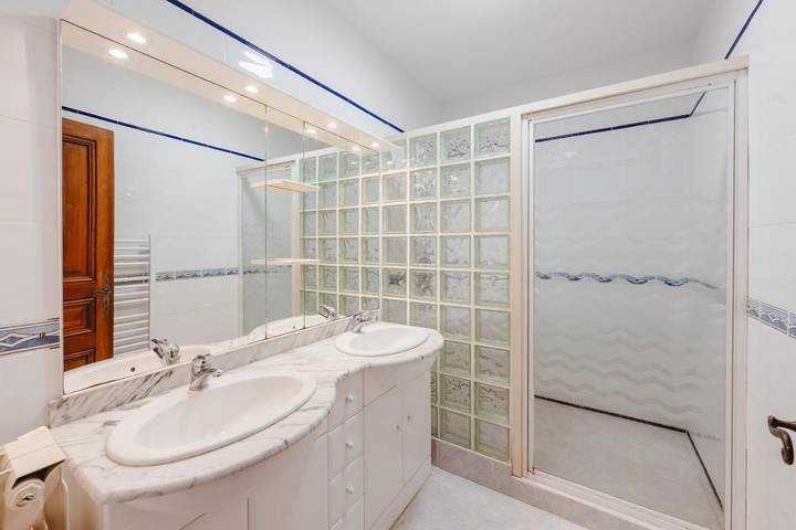 Location de vacances pour 10 personnes, avec piscine ainsi que jardin et vue à Grisolles - 2