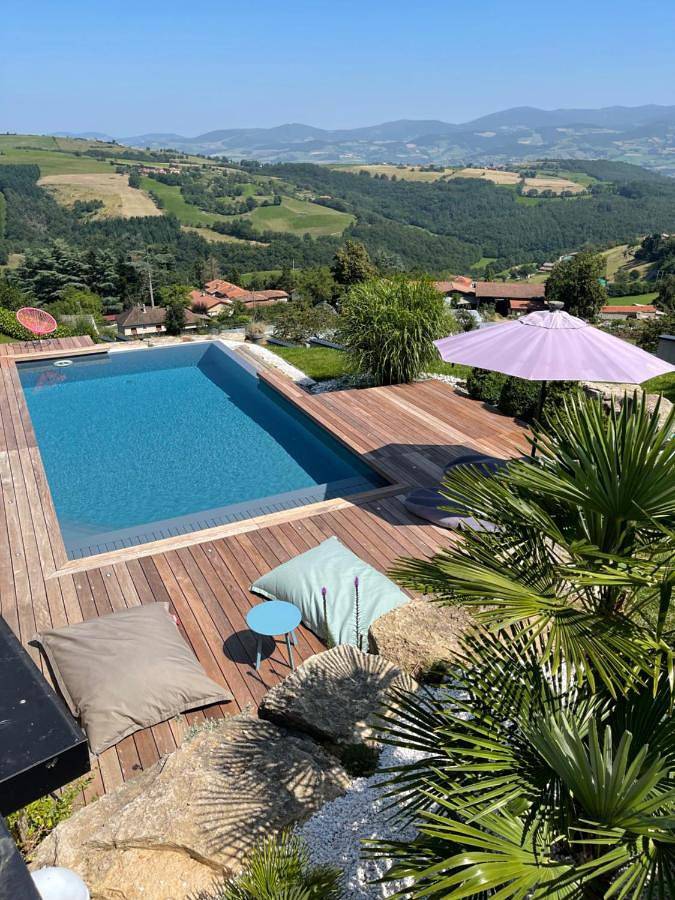 Location de vacances pour 10 personnes, avec piscine ainsi que terrasse et vue à Sorbiers - 2