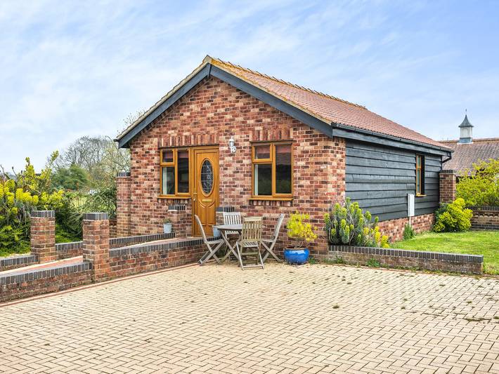 Log cabin for 4 people, with garden in Essex