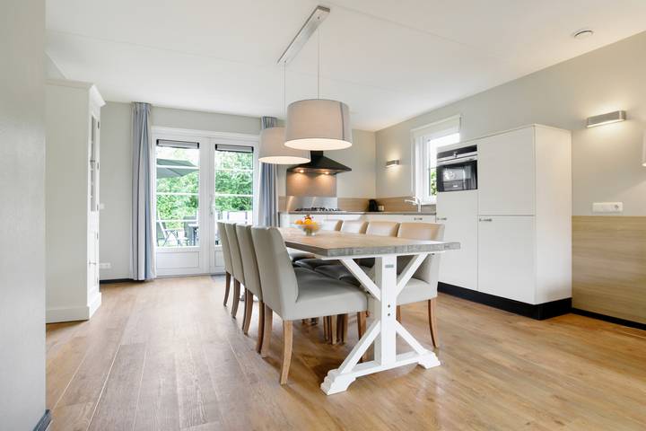 Bungalow für 8 Personen, mit Balkon/Terrasse und Sauna sowie Terrasse in Burgh-Haamstede - 3