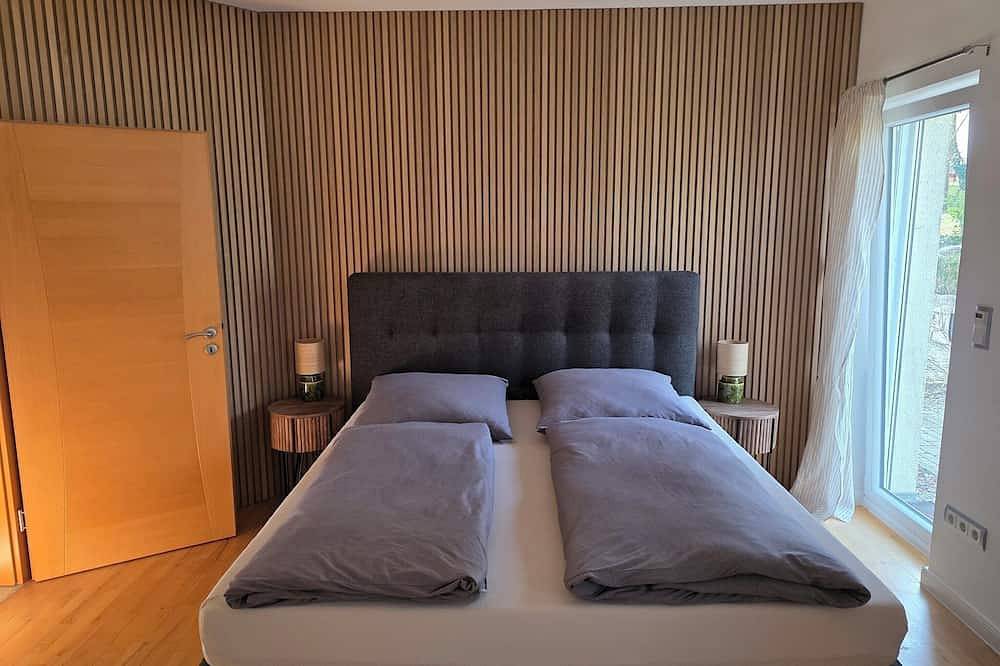 Ganze Wohnung, Ferienwohnung (140qm) mit zwei Schlafzimmern und Whirpool Badewanne in Absberg, Fränkisches Seenland