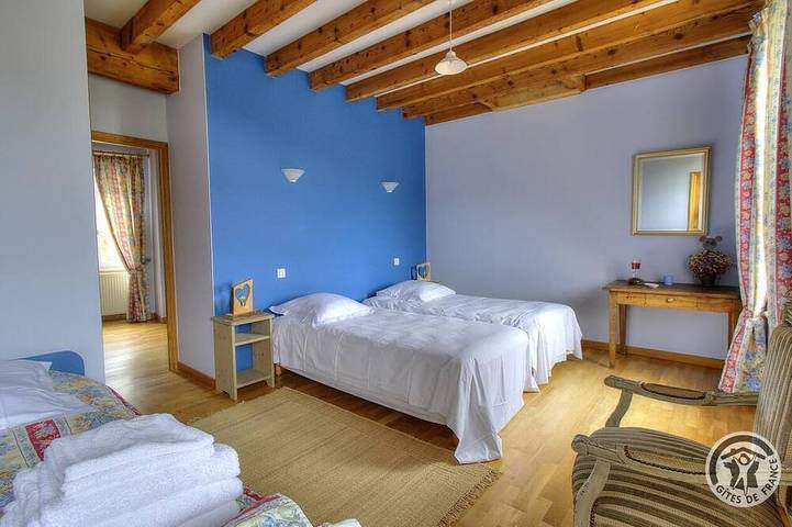 Location de vacances pour 12 personnes, avec jardin à Quincié-en-Beaujolais - 3