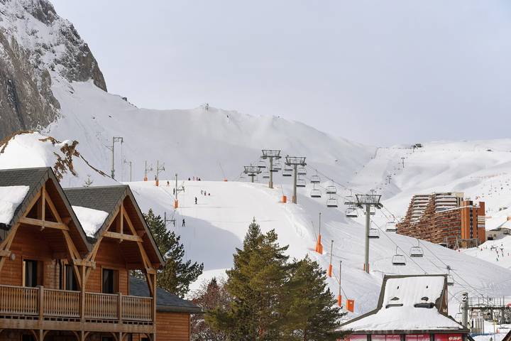 Gîte pour 4 personnes, avec balcon, adapté aux familles dans La Mongie - 4