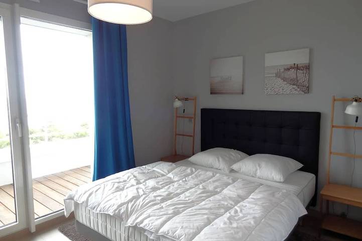 Gîte pour 6 personnes, avec piscine et terrasse dans Plage de la Baumette - 4