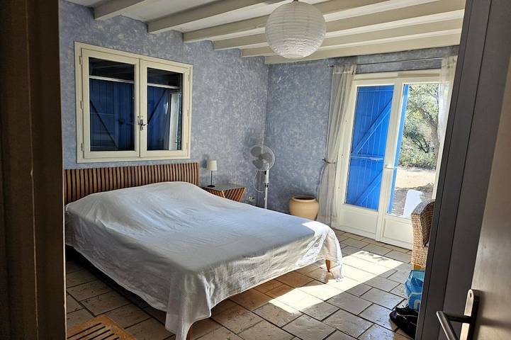 Location de vacances pour 6 personnes, avec jardin ainsi que piscine et terrasse à Pierrerue - 3