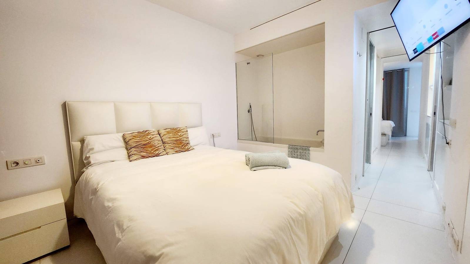 Apartamento vacacional entero, Apartamento de vacaciones para 4 personas con piscina in Talamanca, Ibiza Ciudad
