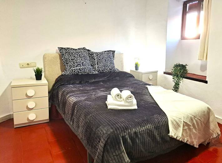 Casa rural para 2 personas, con balcón en Alhama