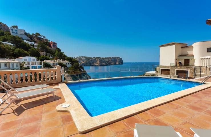 Apartamento para 8 personas, con Balcón y Jardín en Puerto de Andrach