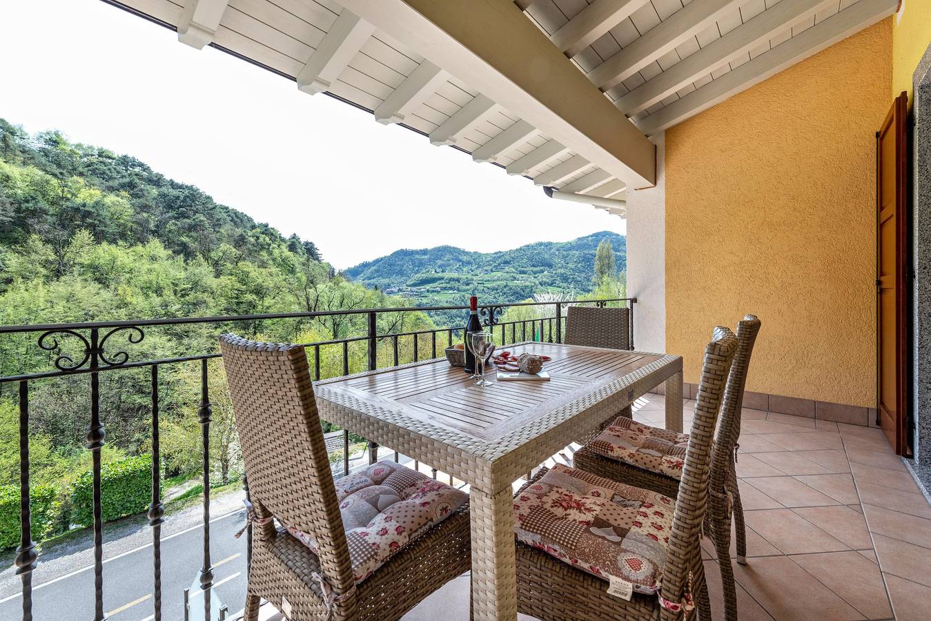 Appartamento intero, Appartamento rustico "Residence Tatiana B2" con piscina, terrazza in Tremosine, Prealpi Gardesane