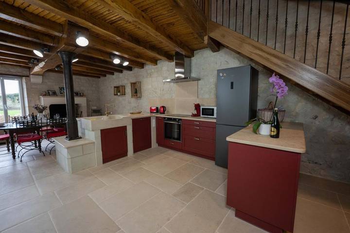 Location de vacances pour 6 personnes, avec jardin ainsi que terrasse et vue à Marigny-Brizay - 4
