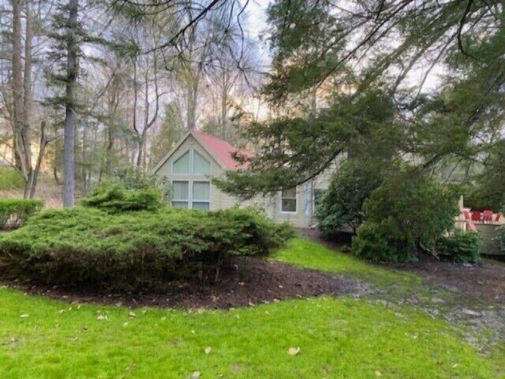 🌲🚣‍♂️🦅 Spacious Lake Cottage Mstr Suite Lrg Deck Lake Wallenpaupack in Lake Wallenpaupack