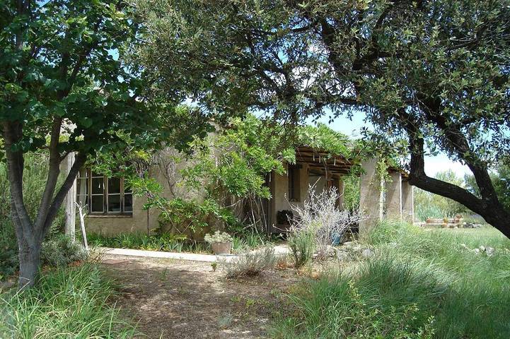 Location de vacances pour 4 personnes, avec terrasse et jardin à Entrecasteaux