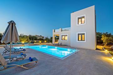 Villa for 6 People in Atsipopoulo, Nikiforos Fokas, Photo 1