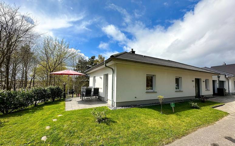 Ferienhaus für 4 Personen, mit Balkon und Terrasse sowie Garten in Sellin