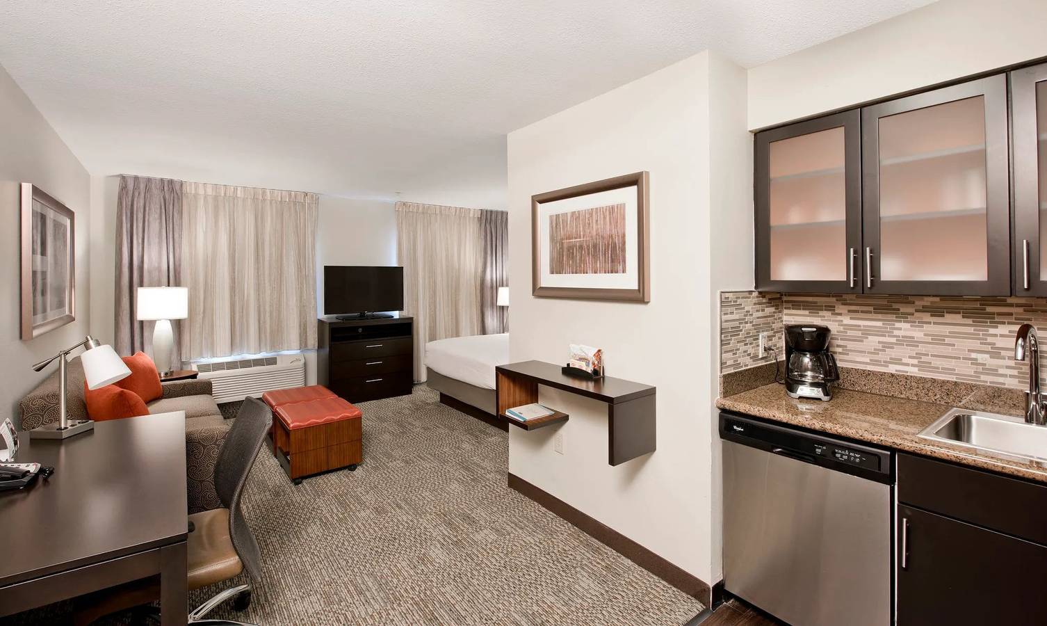 Staybridge Suites Charlotte Ballantyne in Charlotte, Mecklenburg County