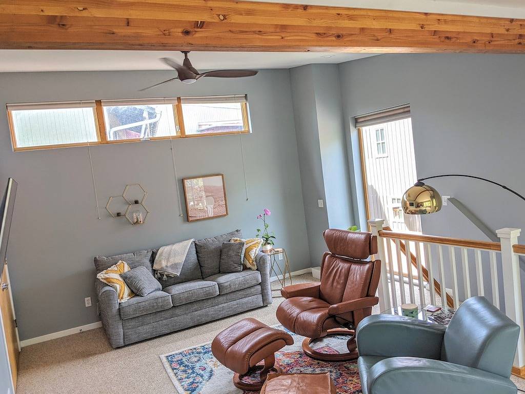 Ganze Wohnung, Airy Guesthouse - Walkable Neighborhood Coffe Shop / Restaurants /Bakery in Longmont, Boulder County