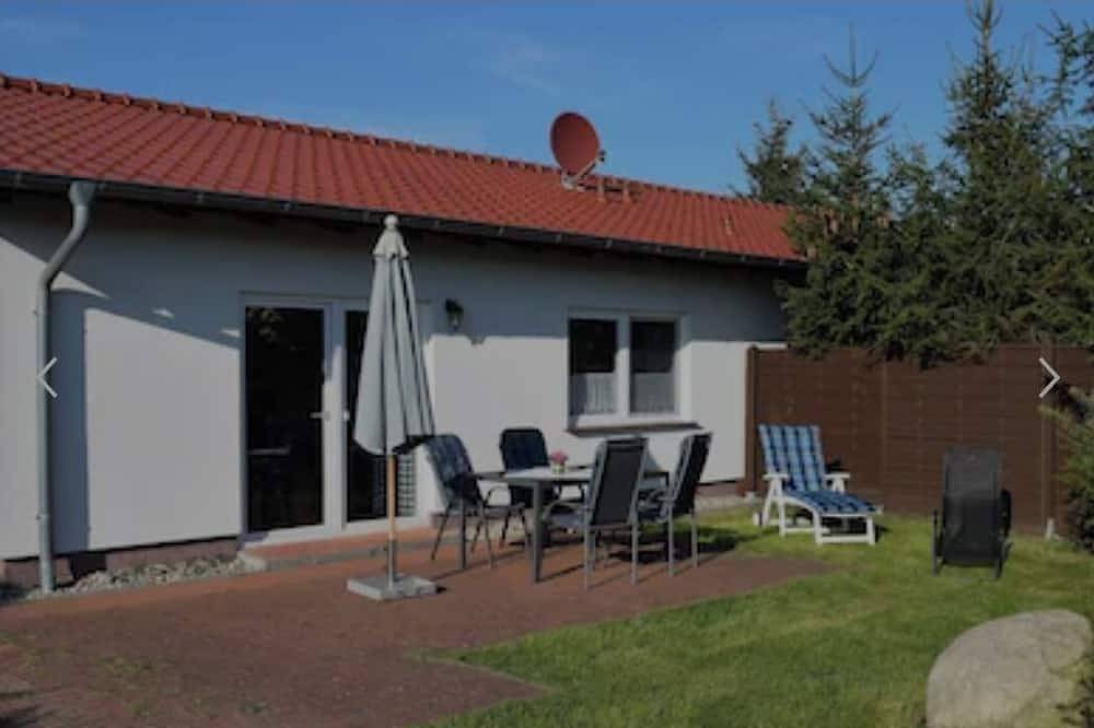 Ferienhaus in ruhiger Lage, 200m vom Naturschutzsee, Mönchshof 13b, mit Wlan in Wredenhagen, Müritz