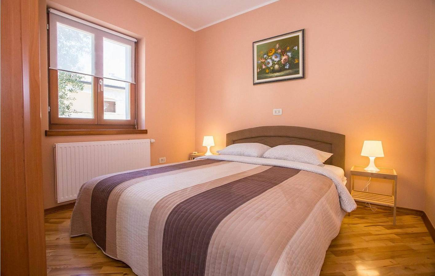 Charmant appartement met zwembad, vlak bij het strand en met moderne voorzieningen in Novigrad, Mareda