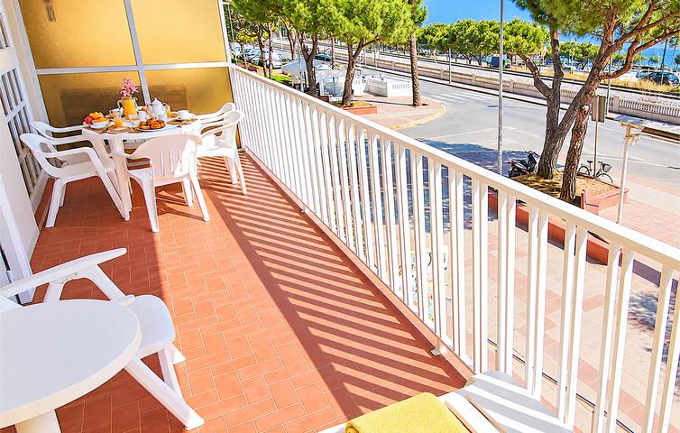 Appartement de vacances entier, Appartement vue mer avec piscine et terrasse in Platja de Llevant (Malgrat de Mar), Malgrat de Mar
