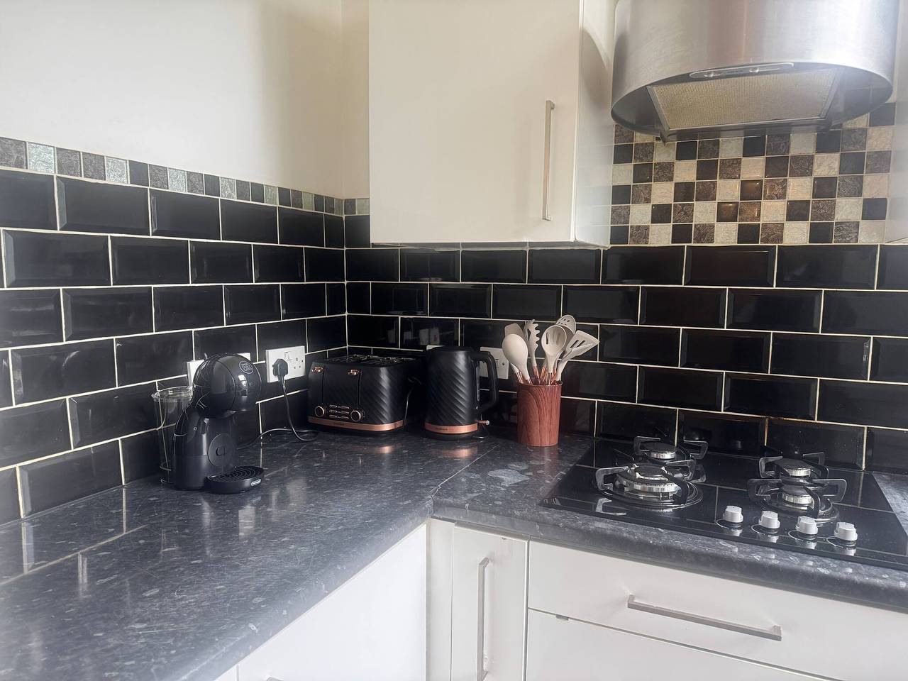 Entire apartment, London 2 bed apartment Charlton Se7 in Greenwich, London