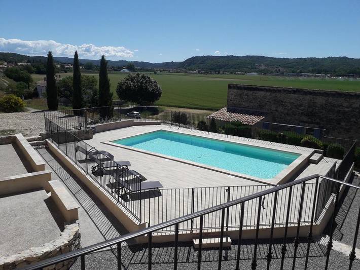 Appartement de vacances pour 2 personnes, avec Terrasse et Jardin ainsi que Piscine et Vue