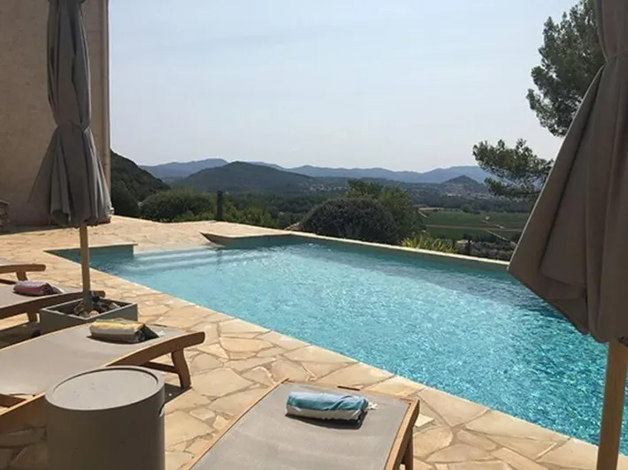 Apartamento de vacaciones para 3 personas, con piscina además de jardín y vistas - 1