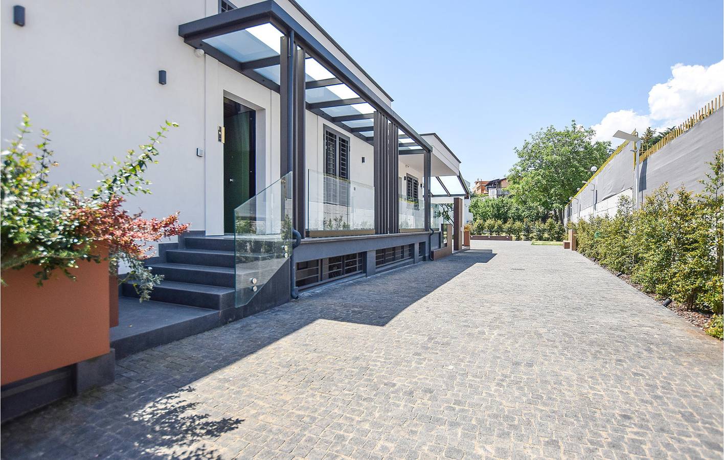 Terzigno Garden Apartment : Parking, A/C, Terrasse in Terzigno, Parc national du Vésuve