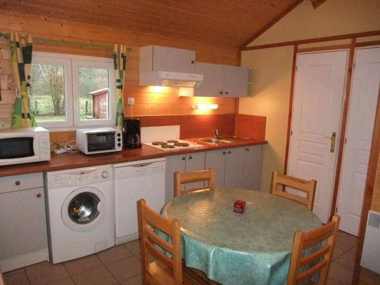 Chalet Édelweiss 35 en lisière de forêt, calme et nature in Mélisey, Parc naturel régional des Ballons des Vosges