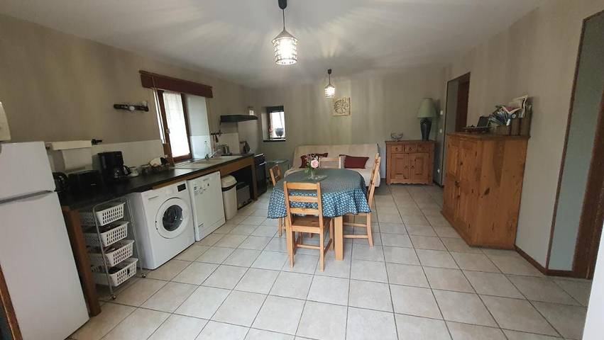 Gîte pour 3 personnes, avec jacuzzi et jardin à Saint-Genix-sur-Guiers - 2