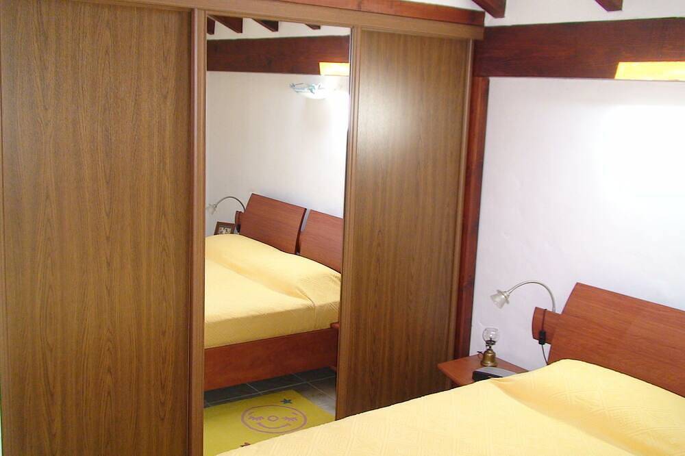 House, 1 bedroom, sleeps 2, quiet area, fully equipped in Bidart, Région de Bayonne