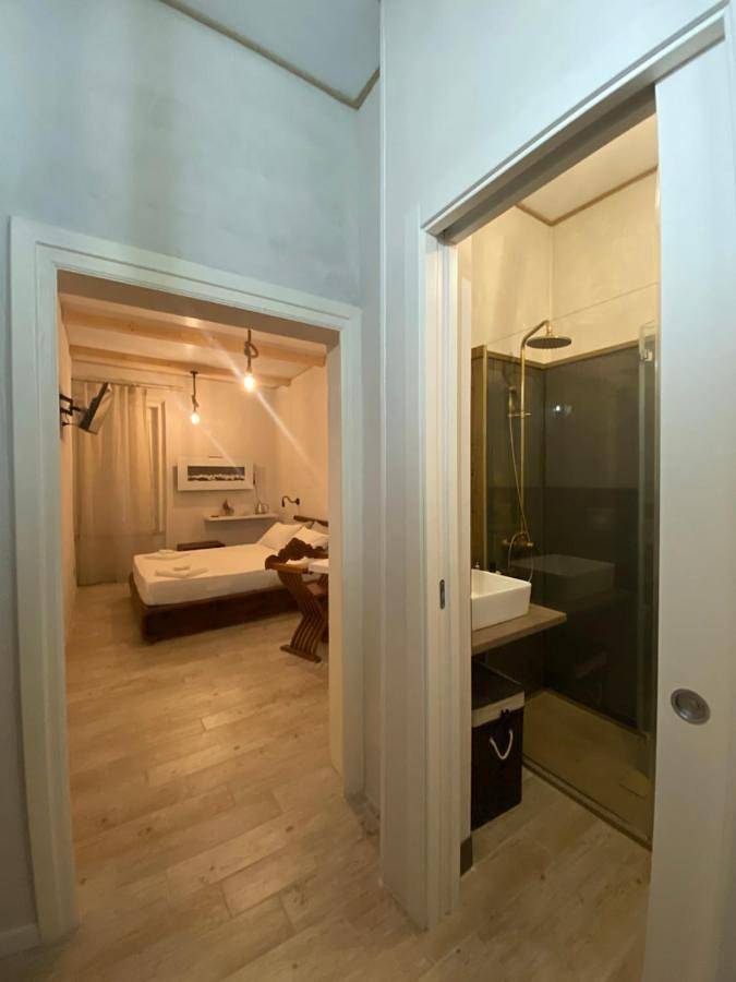 Large Double Room in Molfetta, Provincia di Bari