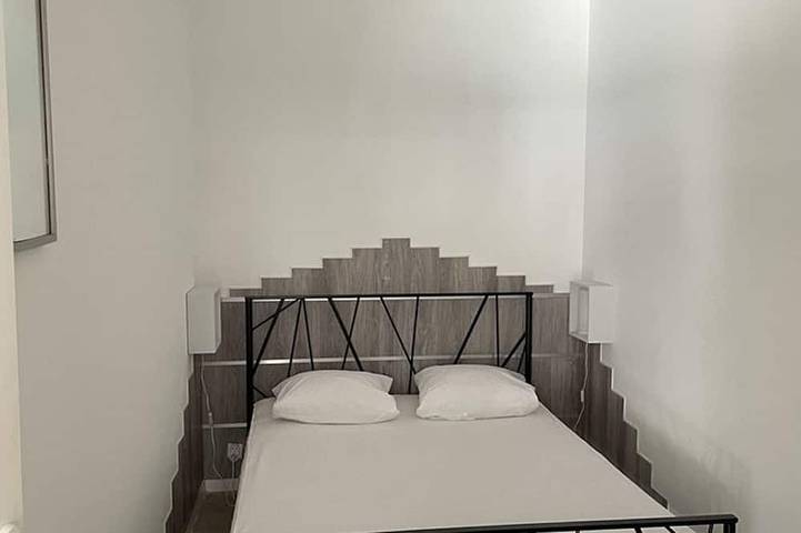 Appartement entier, Appartement charmant 4 pers avec accès privé au lac in Esparron-de-Verdon, Alpes-de-Haute-Provence