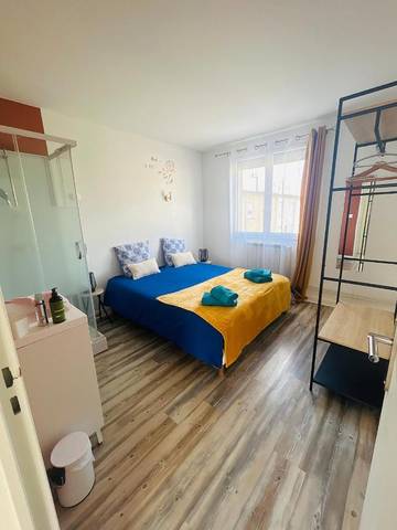 Gîte pour 9 personnes, avec jardin, adapté aux familles à Yzeure