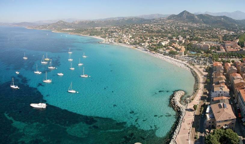 Location de vacances pour 3 personnes, avec jardin à L'Île-Rousse - 3