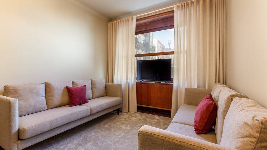 Vacation apartment for 9 people, with balcony in Porto