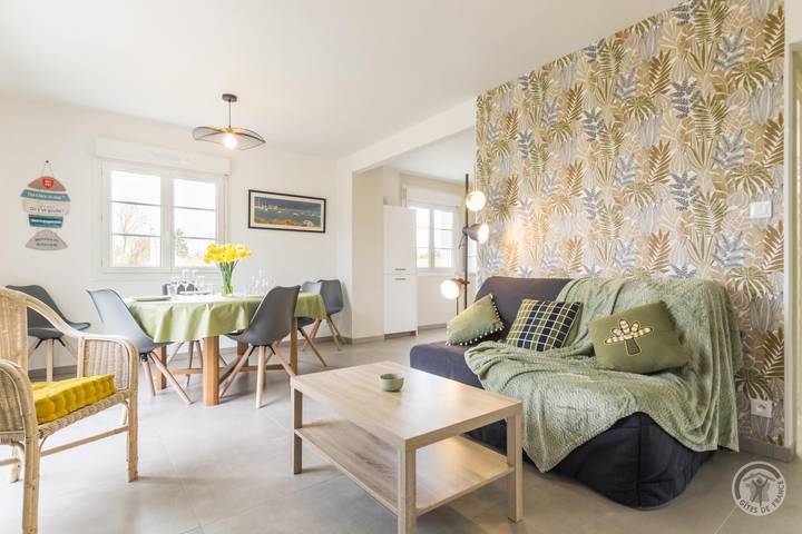 Gîte pour 4 personnes, avec jardin dans Saint-Romphaire