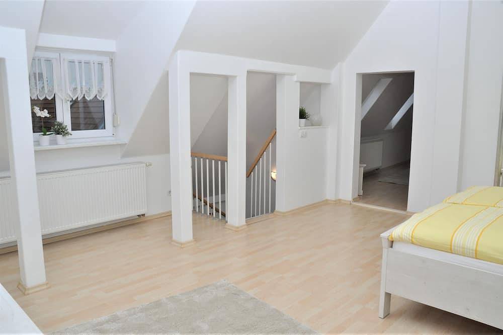 Ganze Wohnung, 200m² Ferienwohnung in Walldorf - Sap nähe in Hockenheimring, Walldorf
