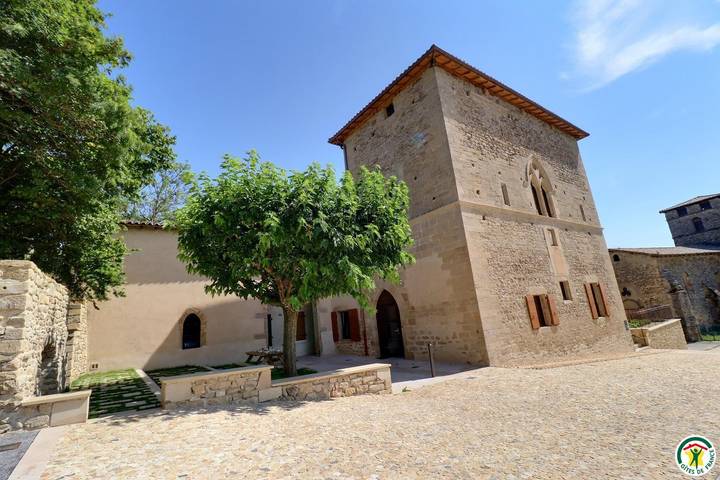 Gîte pour 5 personnes, avec jardin à Bathernay