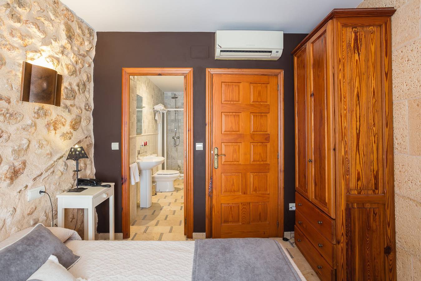 Apartamento entero, Apartamento 'Habitacion Estandar - Edificio Contiguo' con terraza privada in Villalonga, Provincia de Valencia