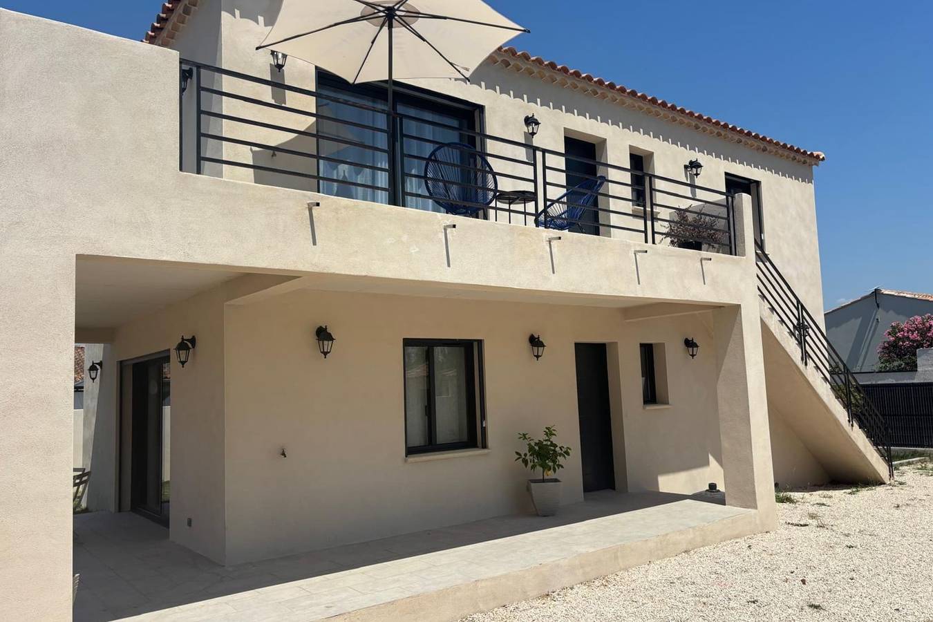 Appartement entier, Solea - Côté Terrasse in L'Isle-sur-la-Sorgue, Vaucluse