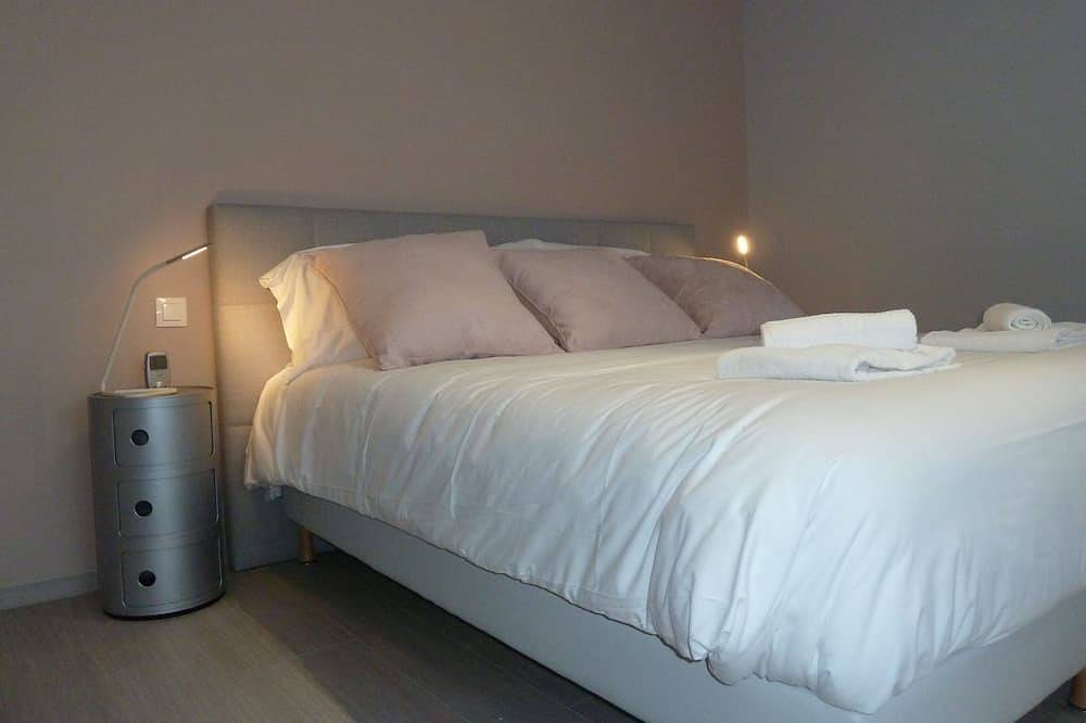 Apartamento entero, Nuevo estudio para 2/4 personas, climatizado, 28 M2, Porte de Paris - Caja cerrada in Fontenay-sous-Bois, Valle del Marne