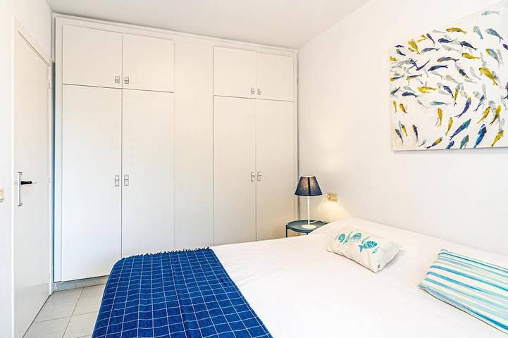 Apartamento entero, Apartamento delante playa a 40min Bcn en tren in Platja del Morer (Sant Pol de Mar), Sant Pol de Mar