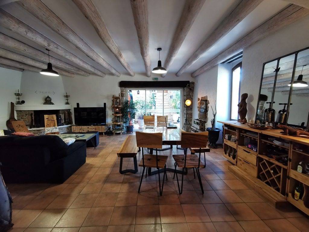 Moulin du temps - chambres d'hôtes et bar lounge - Chambre double économique, lit 140, vue rivière in Corbès, Parc national des Cévennes