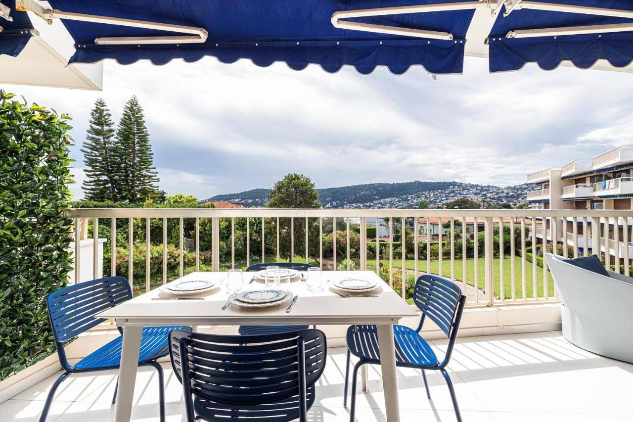 Appartement entier, Two-Bedroom Apartment with Sea View in Saint-Jean-Cap-Ferrat, Côte méditerranéenne (France)
