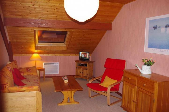 Gîte pour 5 personnes, avec balcon ainsi que jardin et piscine à Albiez-Montrond - 2