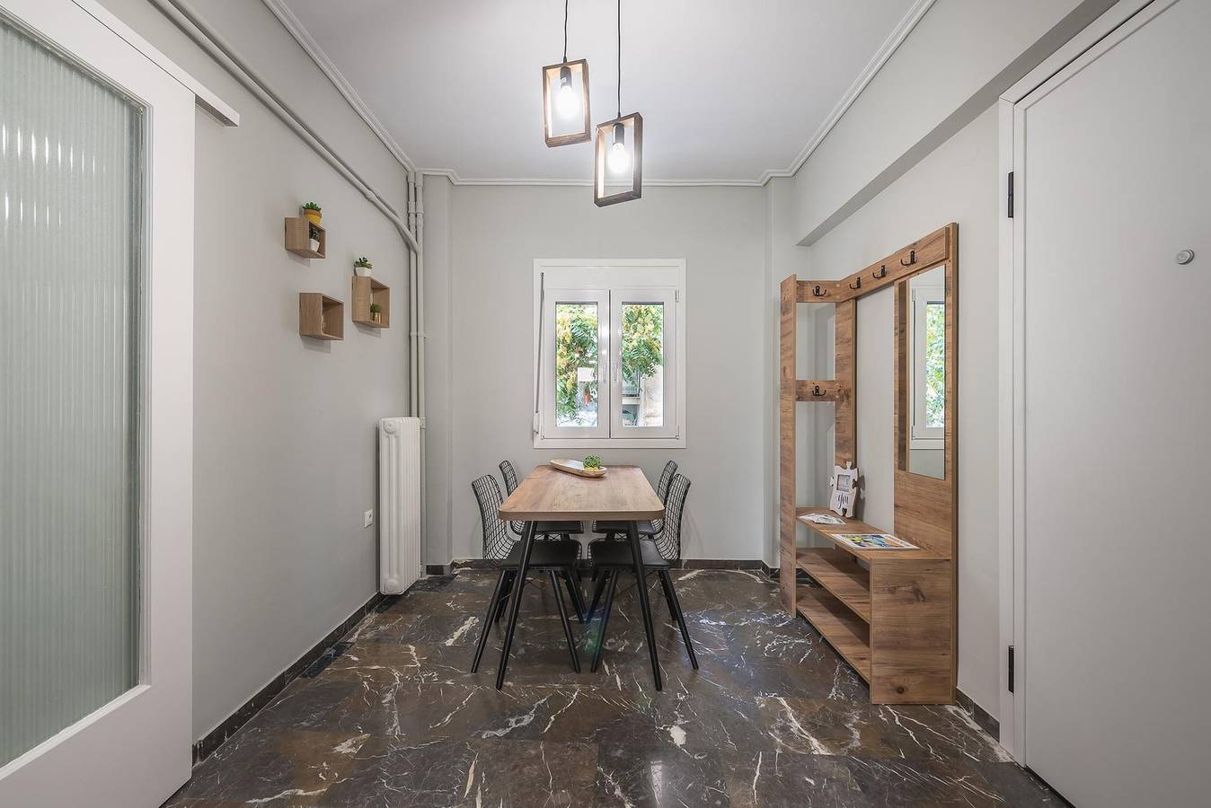 Appartamento intero, Stylish Suite by Cloudkeys in Sezione centrale di Atene, Zografo