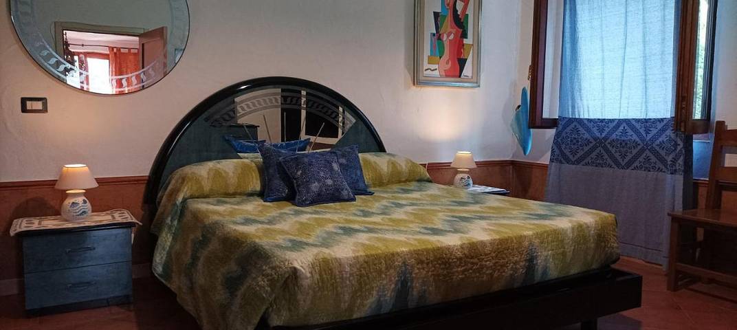 Location de vacances pour 2 personnes, avec jardin ainsi que piscine et vue, animaux acceptés à Tempio Pausania - 4