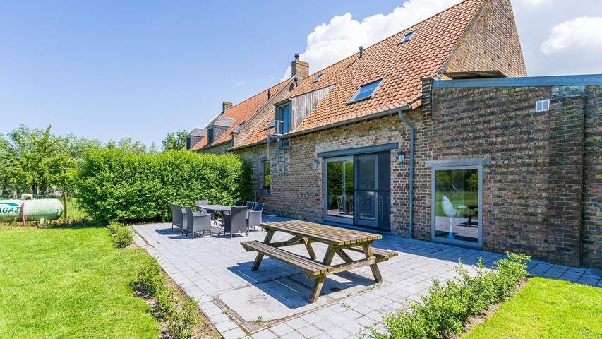 Location de vacances pour 18 personnes, avec jardin dans Leffinge