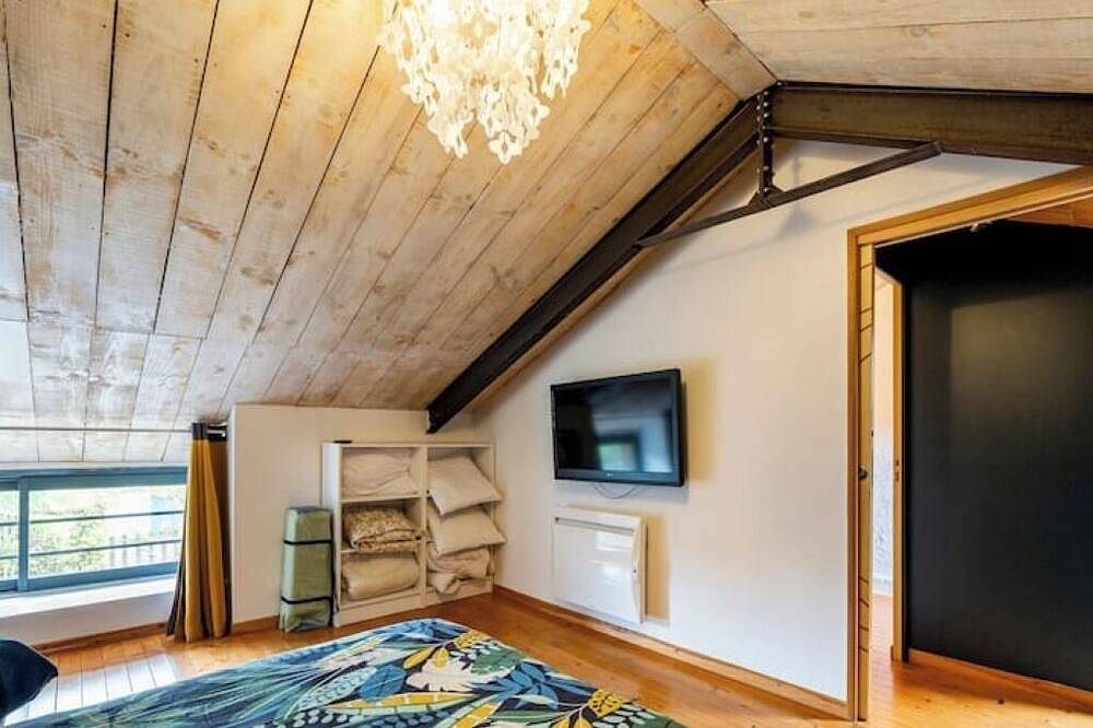 Gîte de Charme 85m2 - Piscine Chauffée - 4 + 1 lit bébé in Montreuil-Bellay, Vallée de la Loire