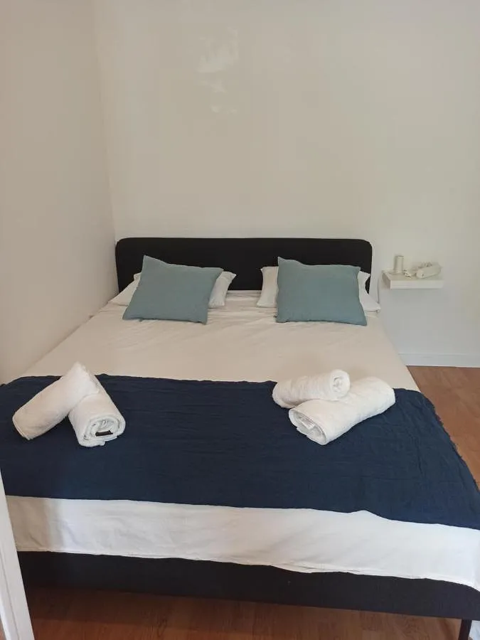 Apartamento de vacaciones para 4 personas, con balcón y piscina - 1